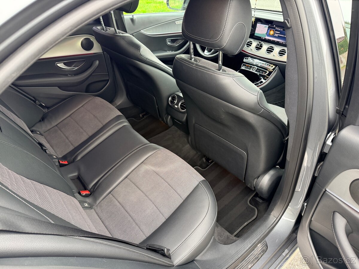 Mercedes Benz E220d 4.Matic - 13