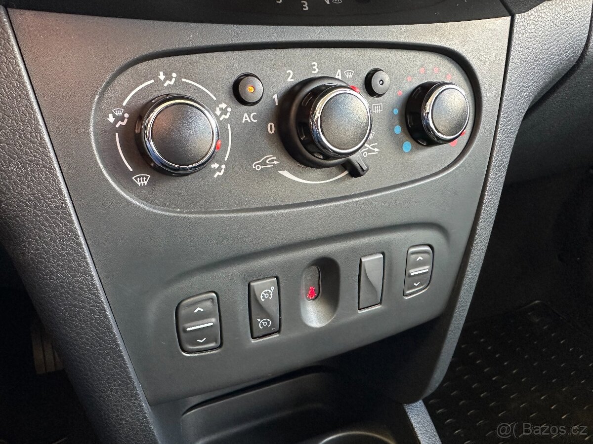 Sandero STEPWAY 0.9/66kW 2.Maj r.v.2014 KLIMA - 13