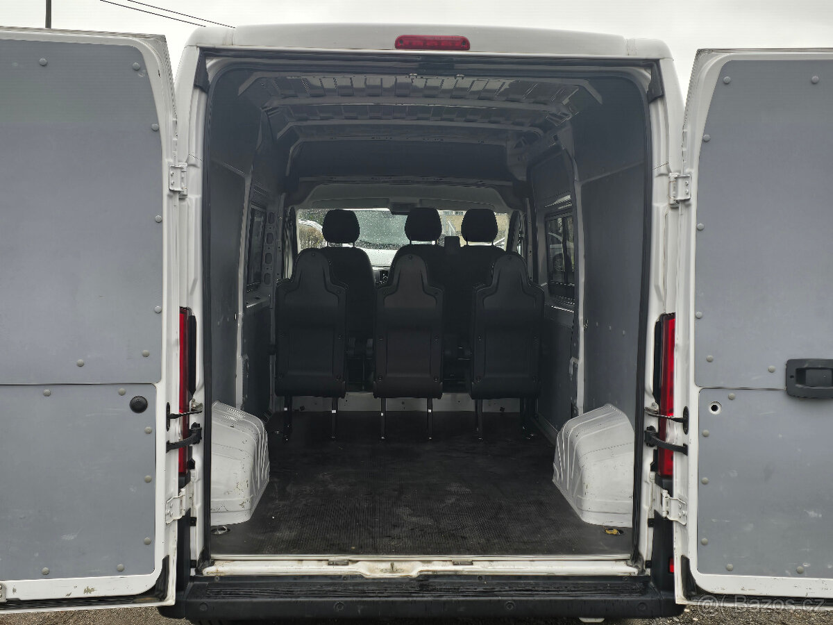 Opel Movano 2023 – 6 míst, 30 000 km, CZ, 1. maj., DPH - 13