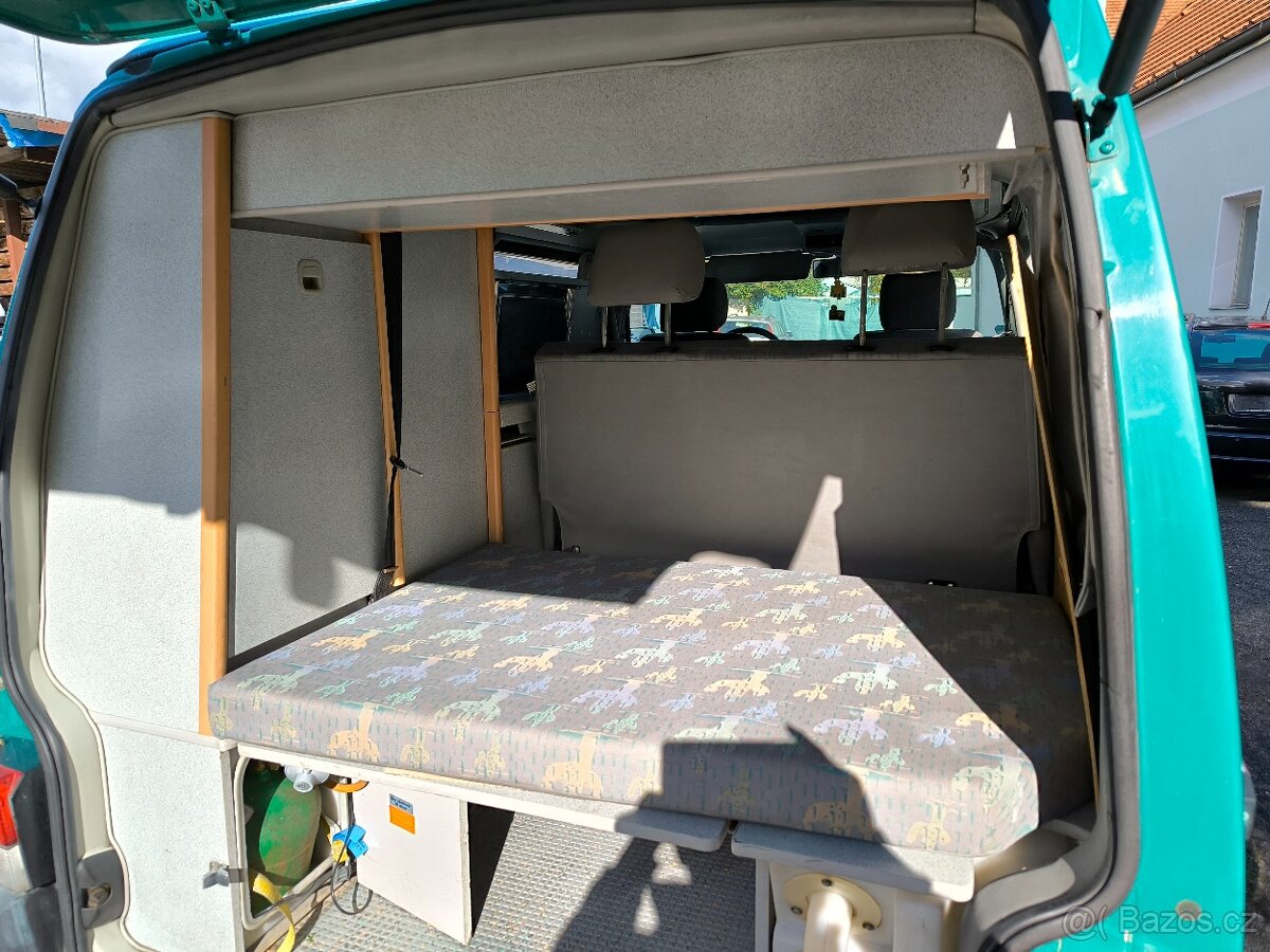 Obytné auto originál VW California 2,5TDi,tempomat - 13