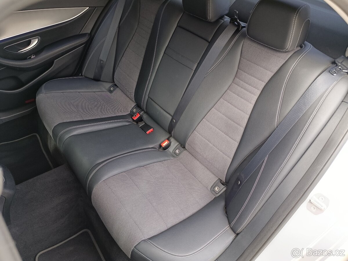MERCEDES-BENZ E220d 143kW 4MATIC ČR - 13