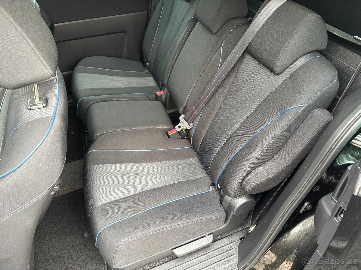 Mazda 5 2.0 110kW 2012 136289km 7.míst - 13
