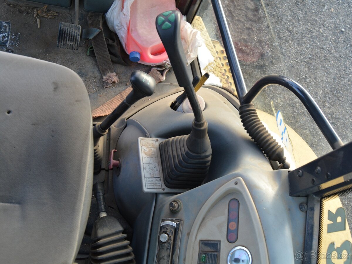 KOMATSU WB 93R - bagr 4x4 - 13