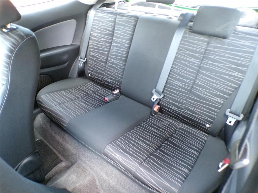 Mazda 2 1,4 i KLIMATIZACE - 13
