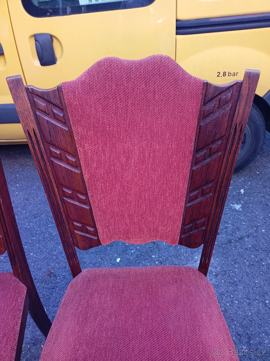 Prodám krásnou antik jídelní sestavu-stůl rozkládací+6 x žid - 13