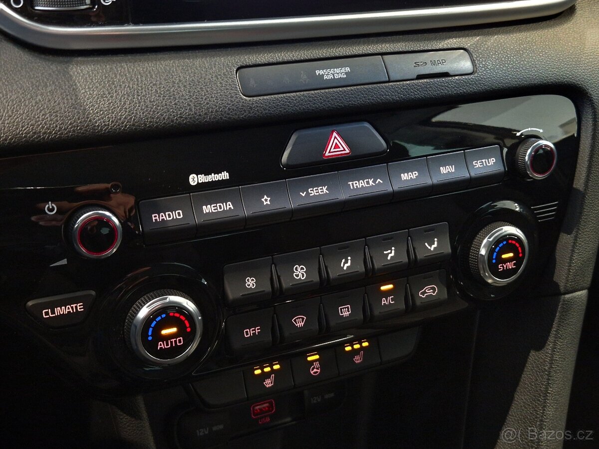 Kia Sportage 1.6T-GDi 130KW Exclusive Vyhř volant Kamera - 13