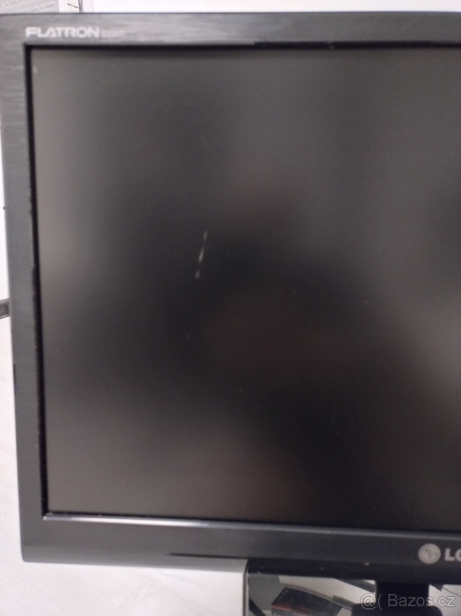 PC mini set Ryzen 3 2200G + ZDARMA Monitor LG - 13