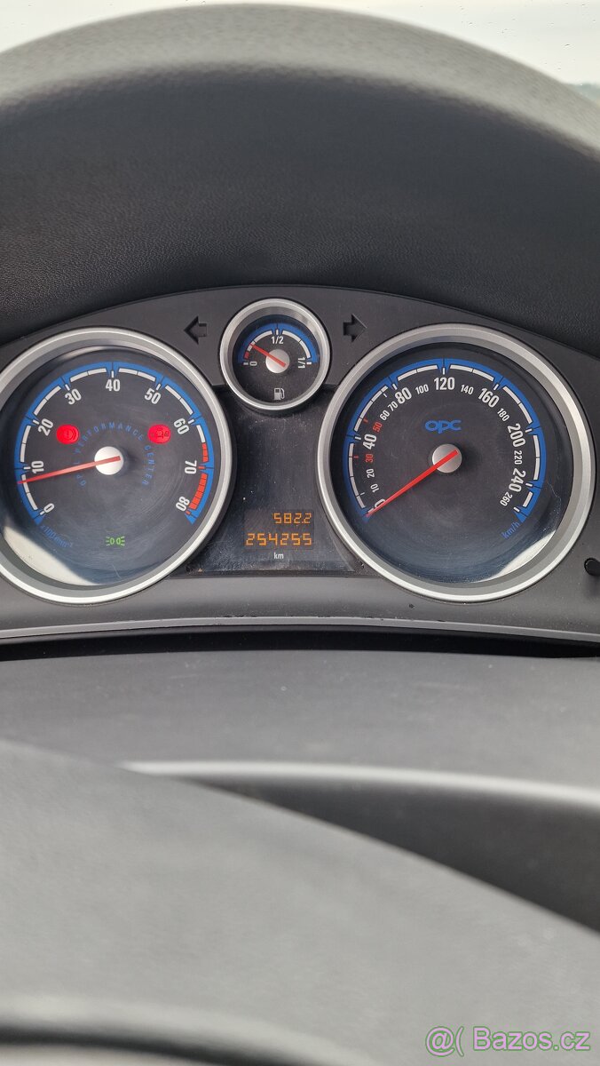 Opel Astra H OPC 2.0 T - 13