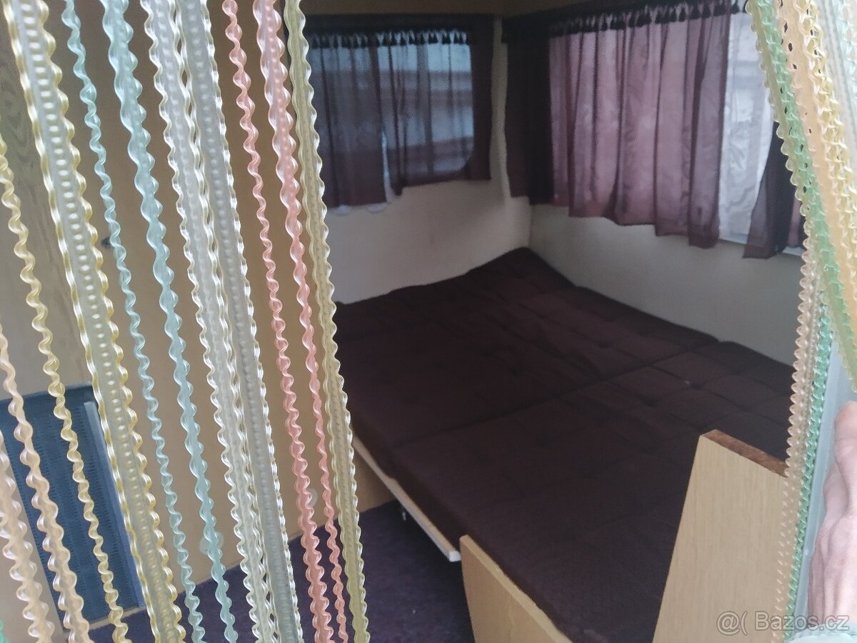 obytný karavan - 13