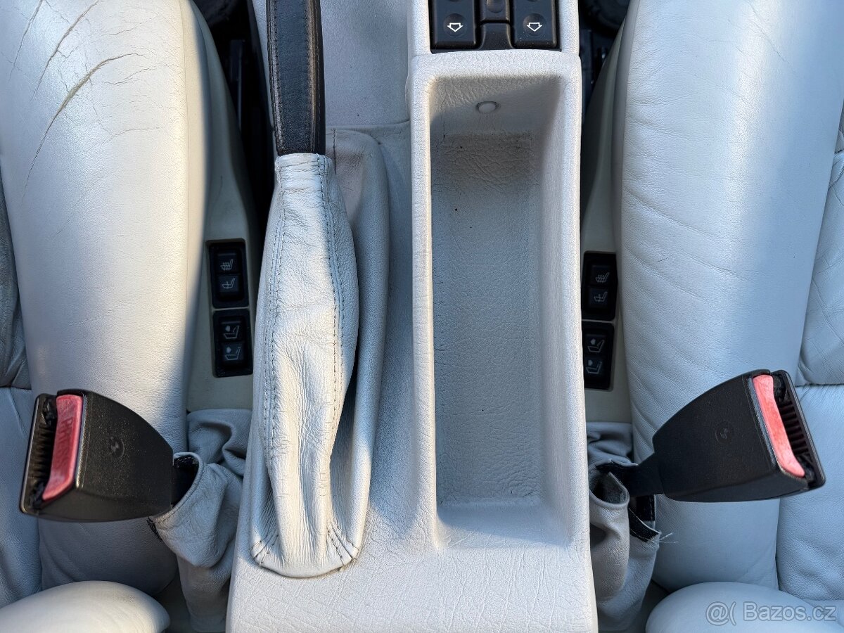 BMW 740iL E32 - 13