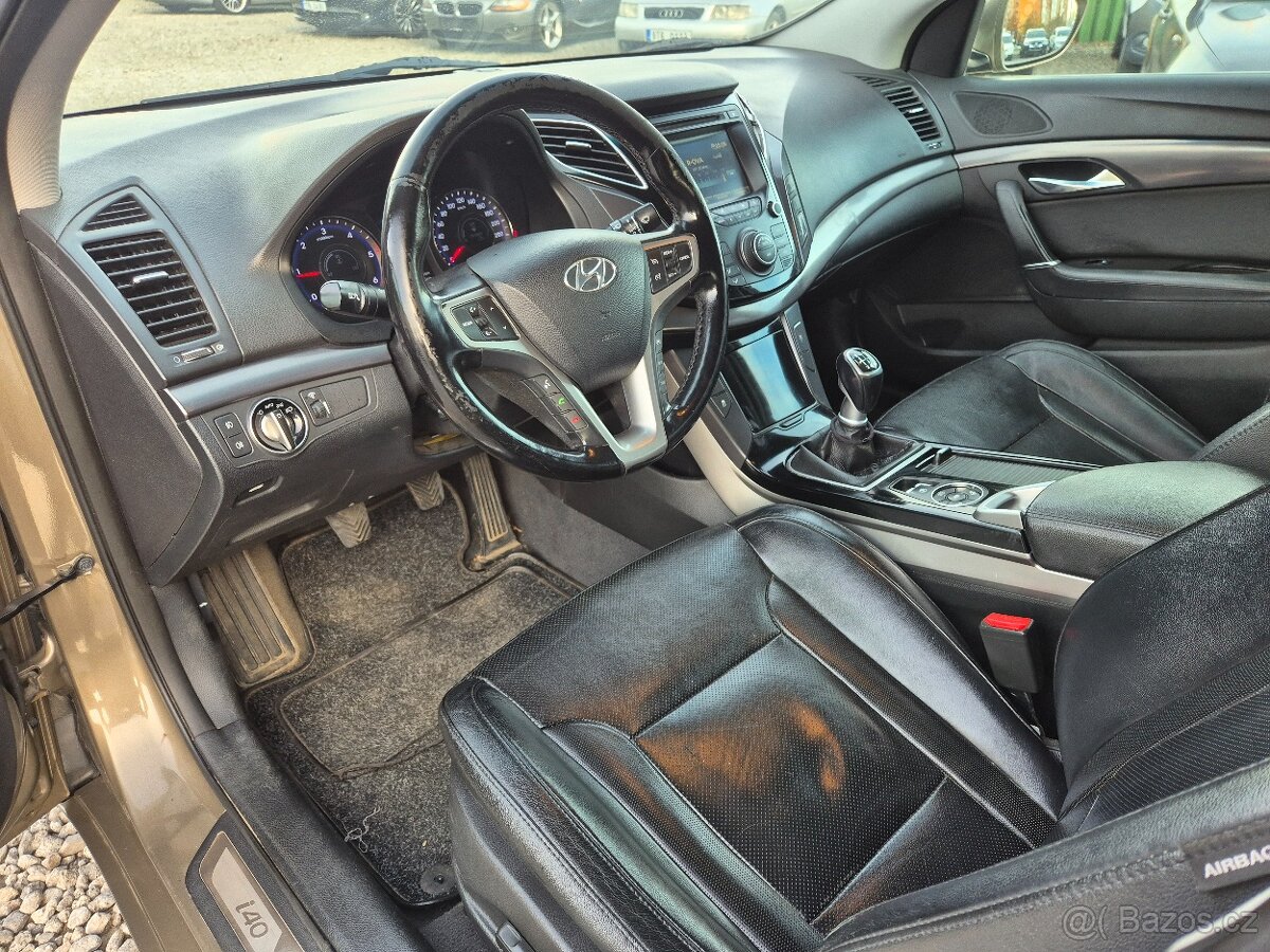 Hyundai i40,1.7CRDi,100KW,PLNÁ VÝBAVA,LED,WEBASTO,R.V.2014 - 13