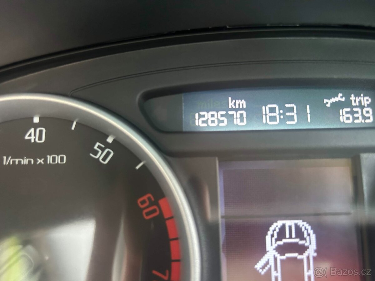 Škoda Roomster 1.6 16V. Serv. AC - 13