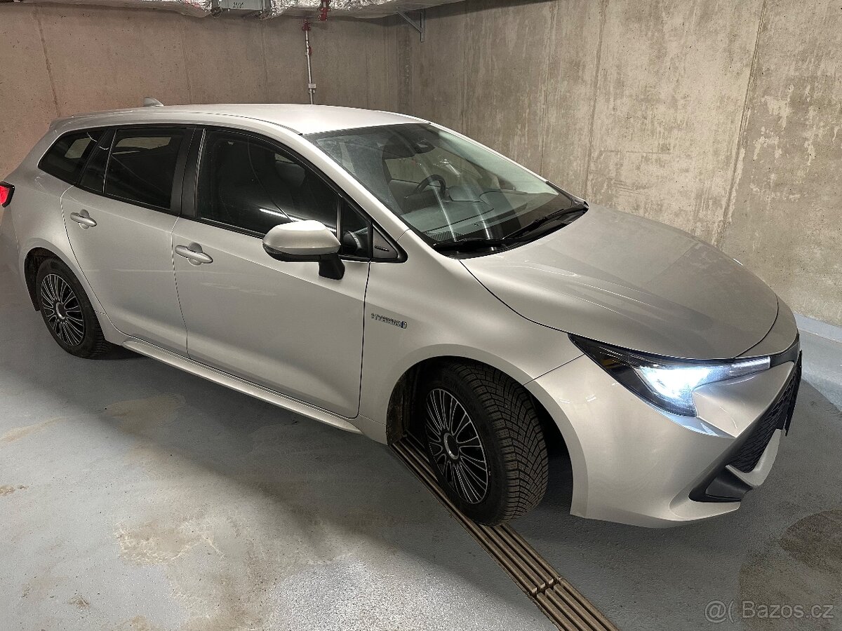 Toyota Corolla s automatem - 13