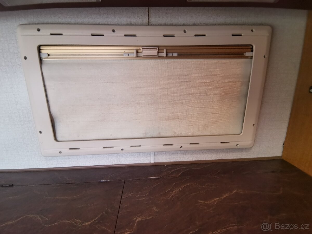 Karavan Hobby 495 Prestige - SOLÁRY - 13