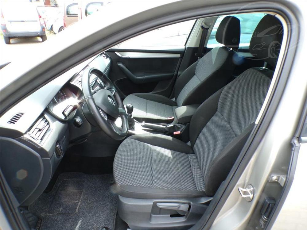 Škoda Octavia 1,6 TDI GREENLINE - 13