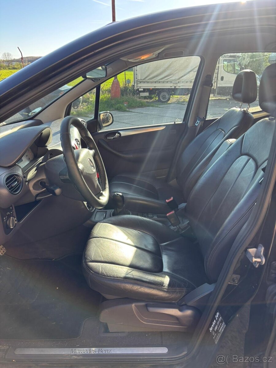 MERCEDES A210 EVOLUTION 140 KONÍ - 13