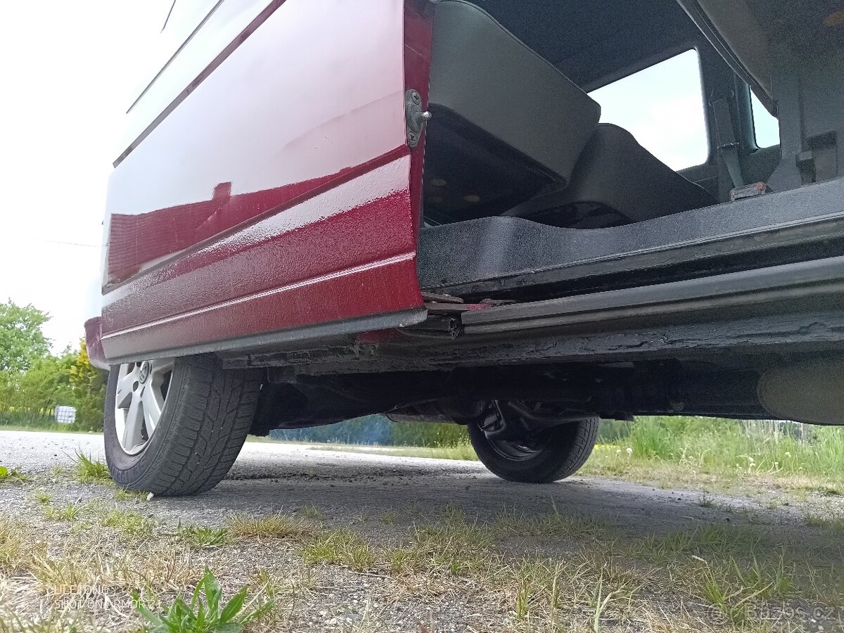VW T4 Caravelle 2,5 TDI 4x4 - 13