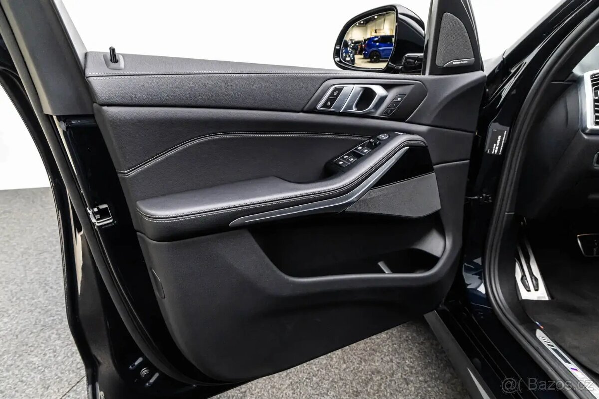 BMW X5 M50i xDrive - 13