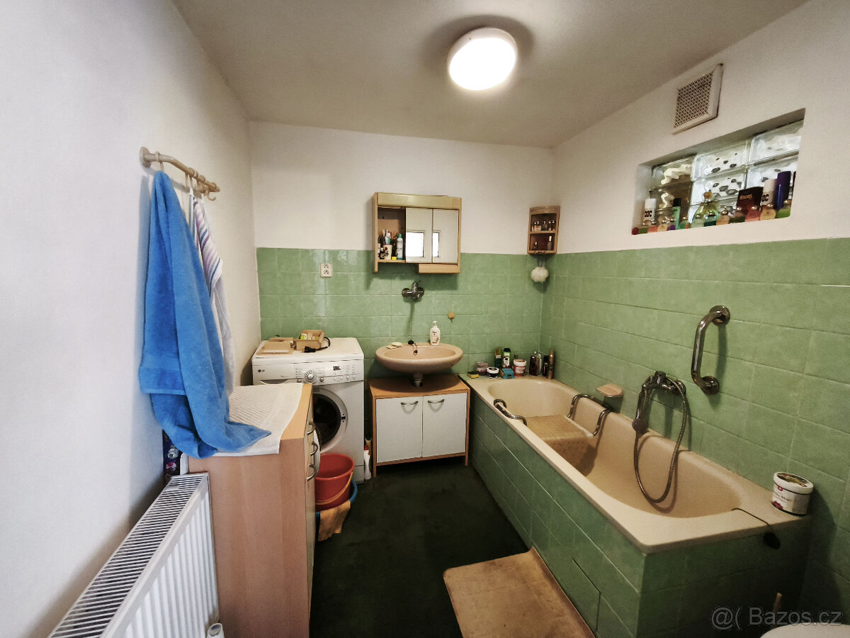 Prodej rodinného domu v klidné lokalitě – Praha Šeberov - 13