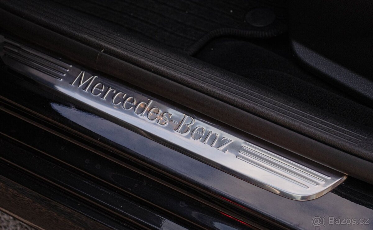 Mercedes Benz E350d 4x4 AMG - 13