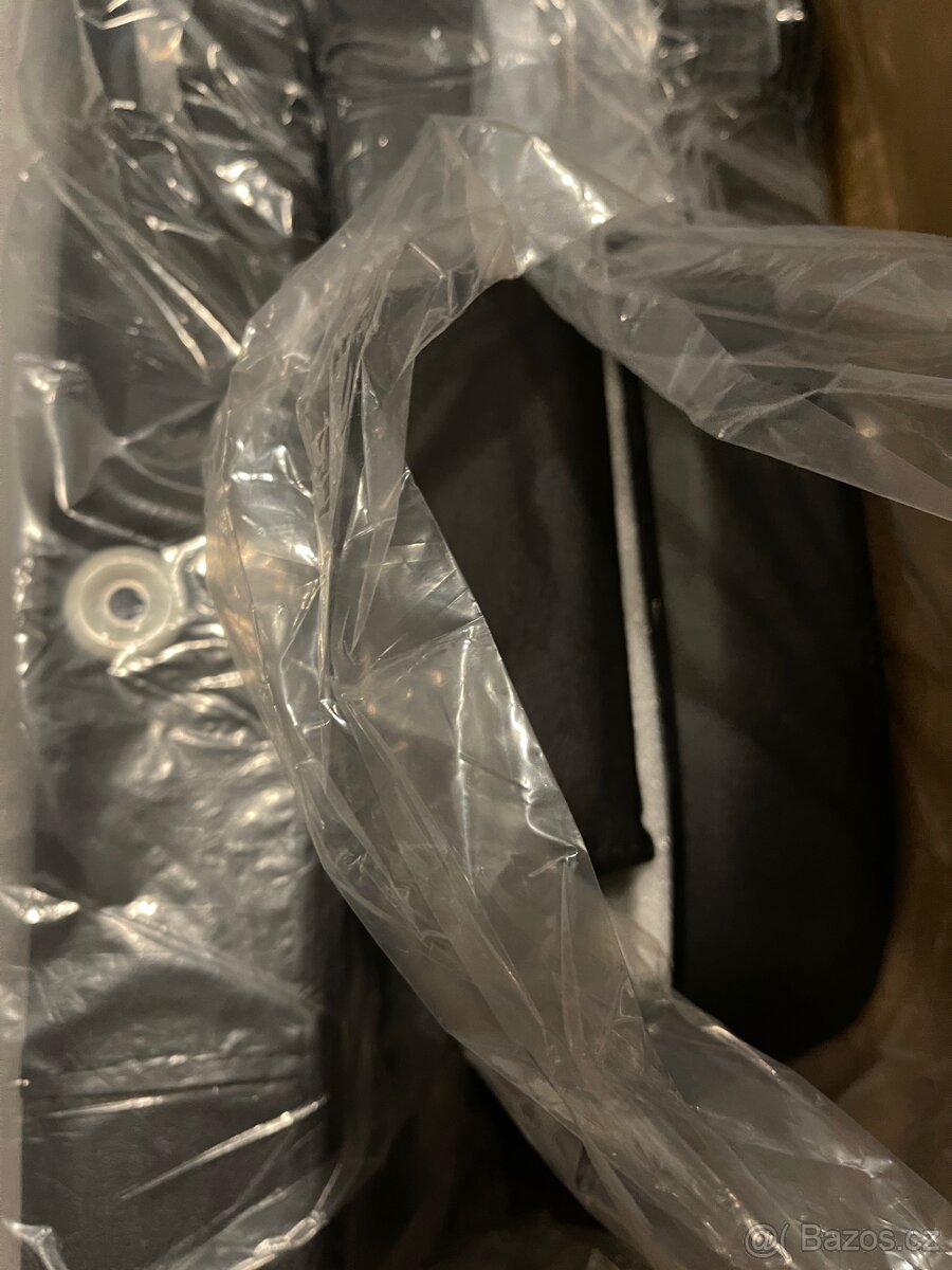 Kosmetické, tetovací masážní lehátko polohovací se stoličkou - 13