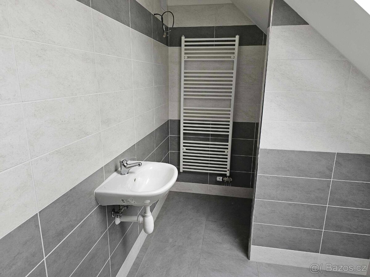 Pronájem domu - ubytování - 13