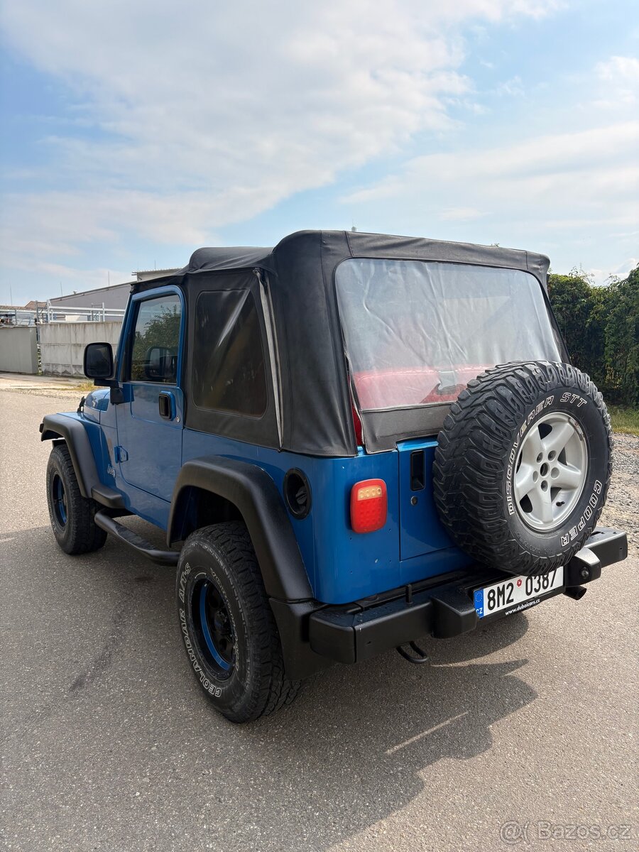 Jeep Wrangler 4.0 L6 automat - 13