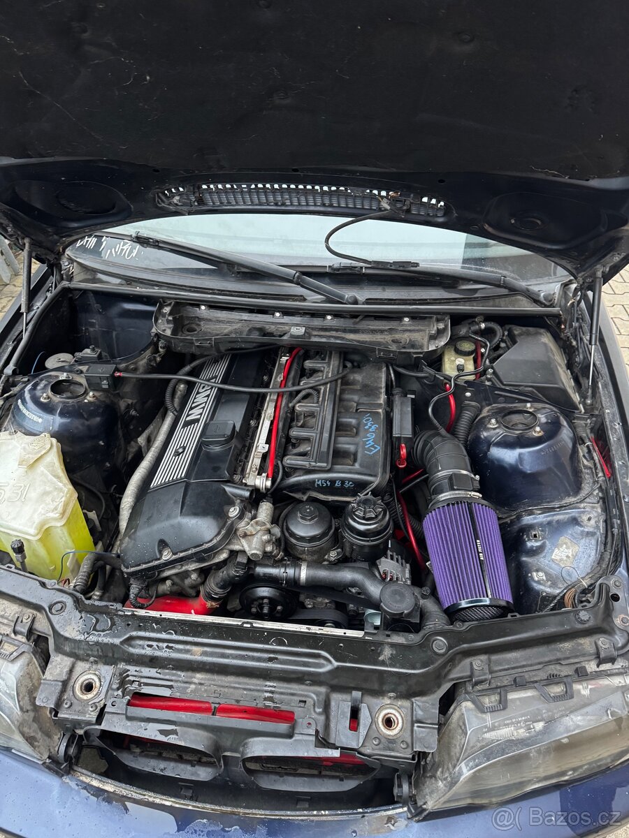 Bmw e46 232i coupe - 13