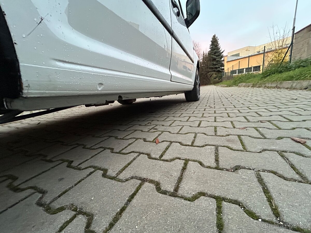 Volkswagen Caddy VAN - 13