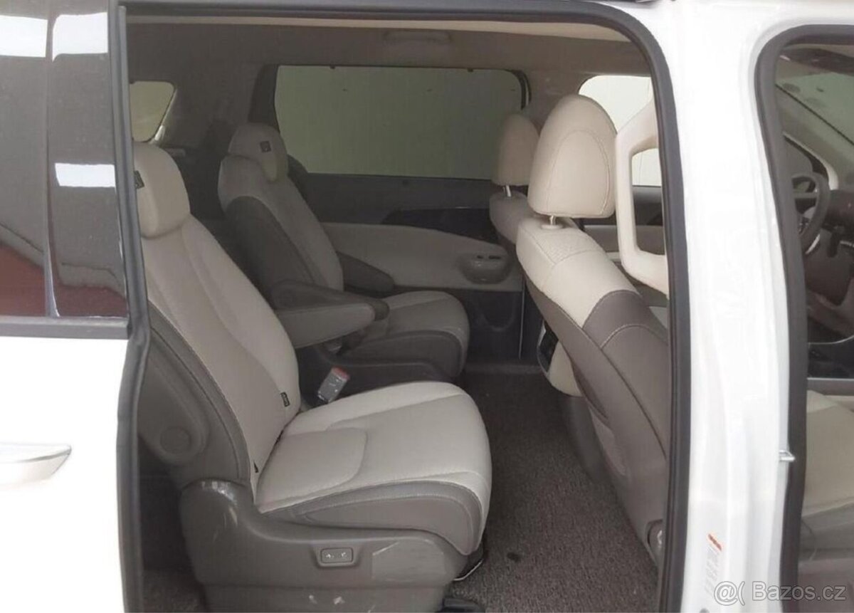 Kia Carnival 1.6-HEV-9MÍST-VŮZ NA CESTĚ - 13