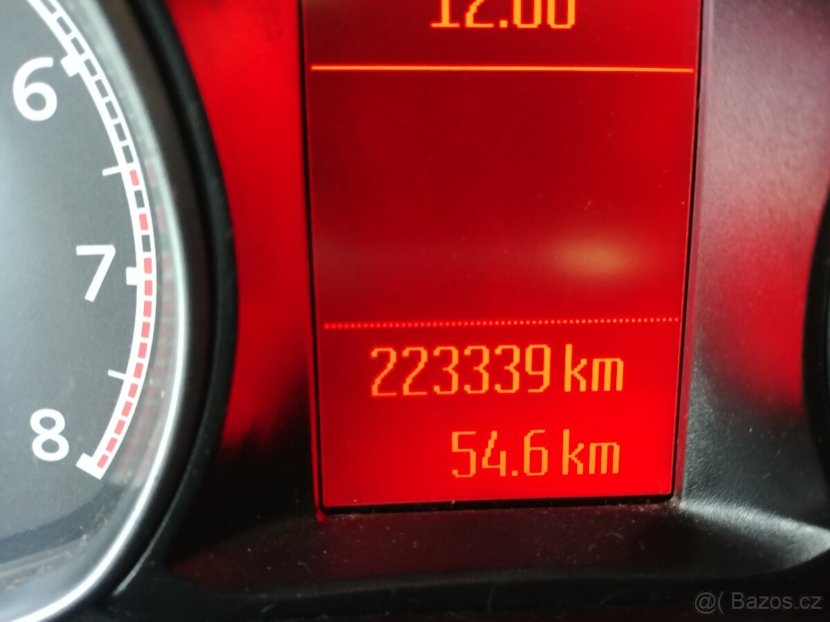 FORD GALAXY 2.0 benzín r.v. 2008 - 13