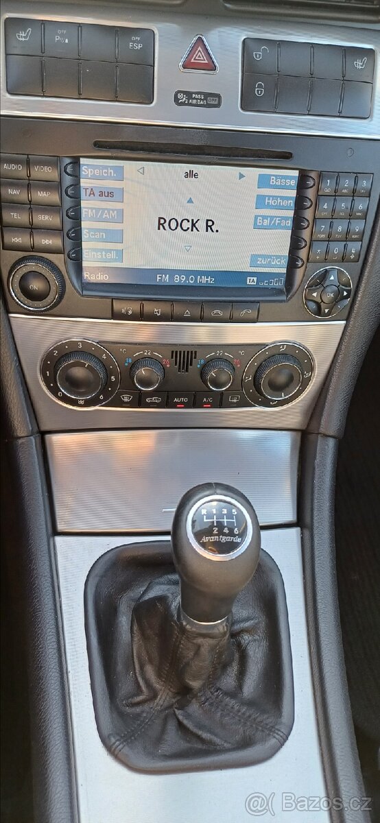 Mercedes C180 120kW, benzín - 13