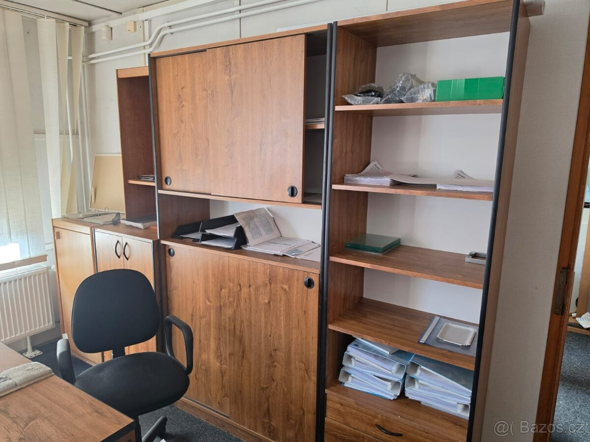 Nábytek do kanceláře. - 13