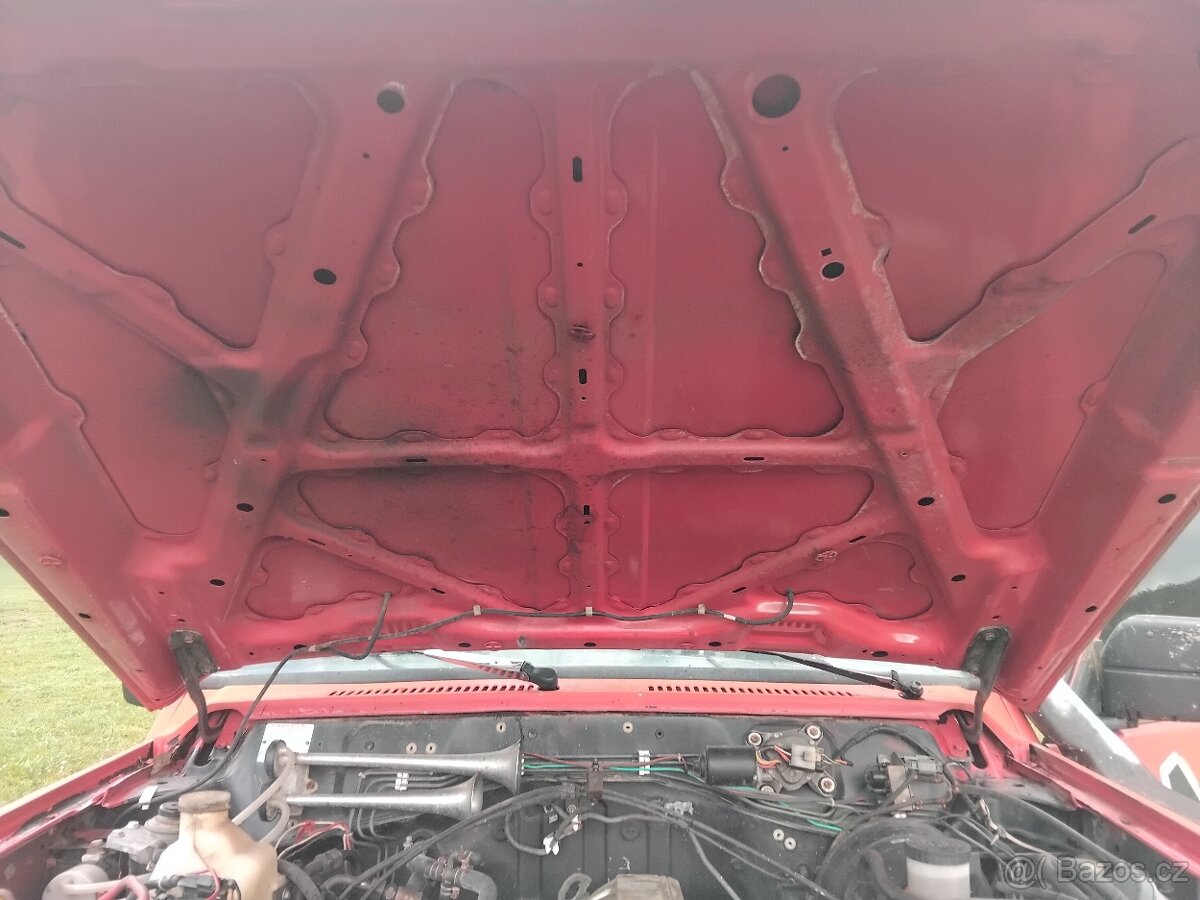 Nissan Patrol Y60 - 13