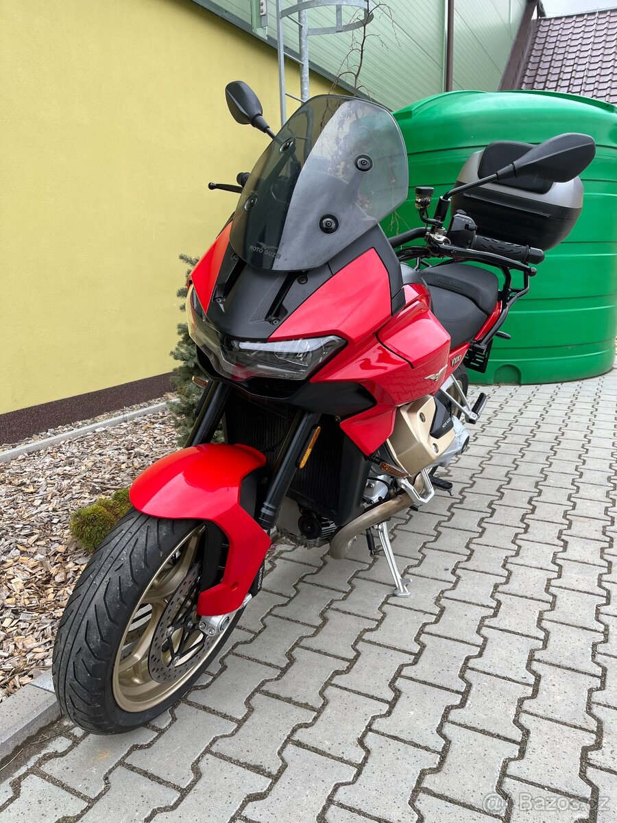 Moto Guzzi V100 Mandello - 13