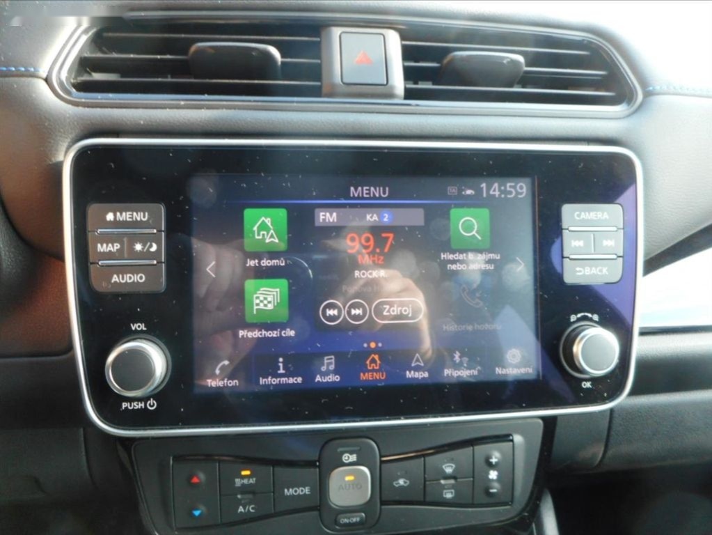 Nissan LEAF,N-Connecta - 13