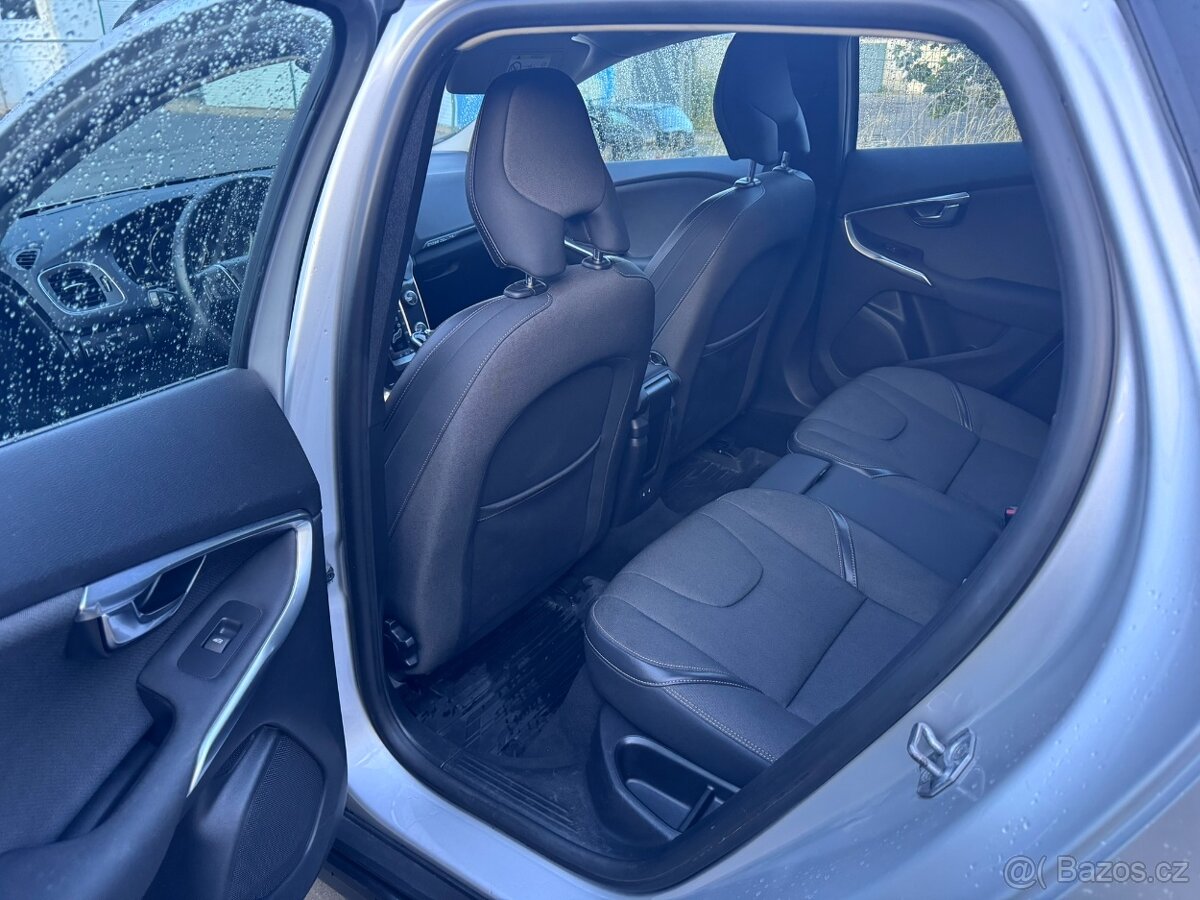 Volvo V 40 Cross Country, originál tažné, nezávisle topení - 13