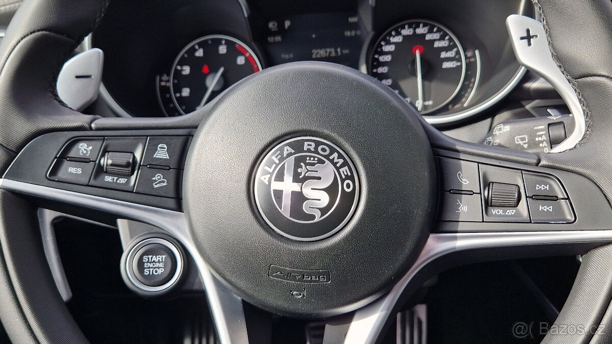 Stelvio 2.0i 280k AWD Veloce - 13