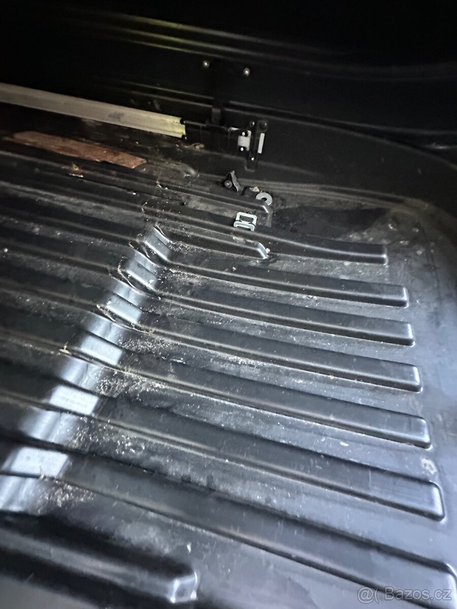 Střešní Box Hakr magic 400 - 13