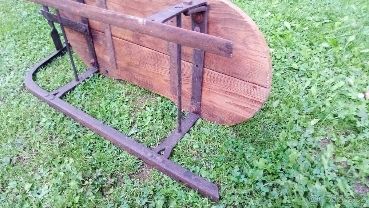 Sáňky-muzejní kus - 13