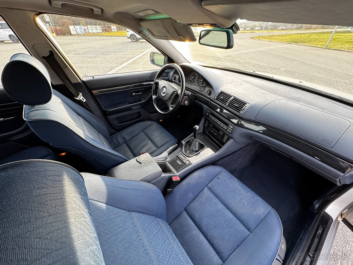 BMW 5 e39 525 142kw - 13