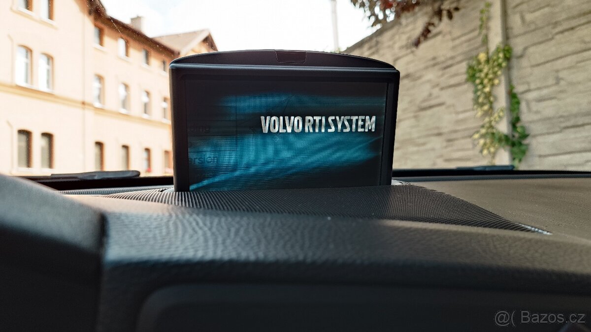 Volvo S60 2,4i automat 2008 - 13