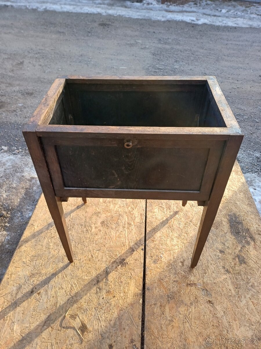 Starožitný servírovací stolek - 13