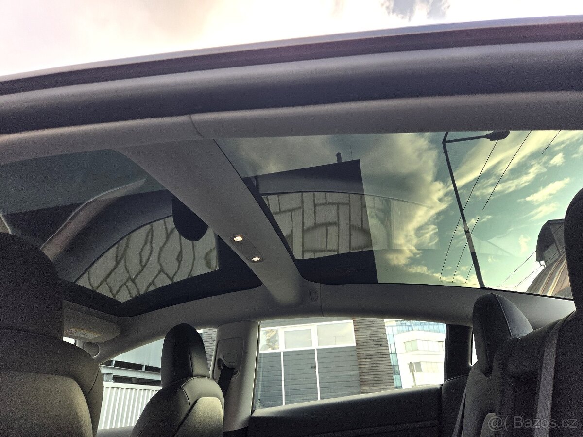 Tesla Model 3 Long Range AWD 1.majitel - 13