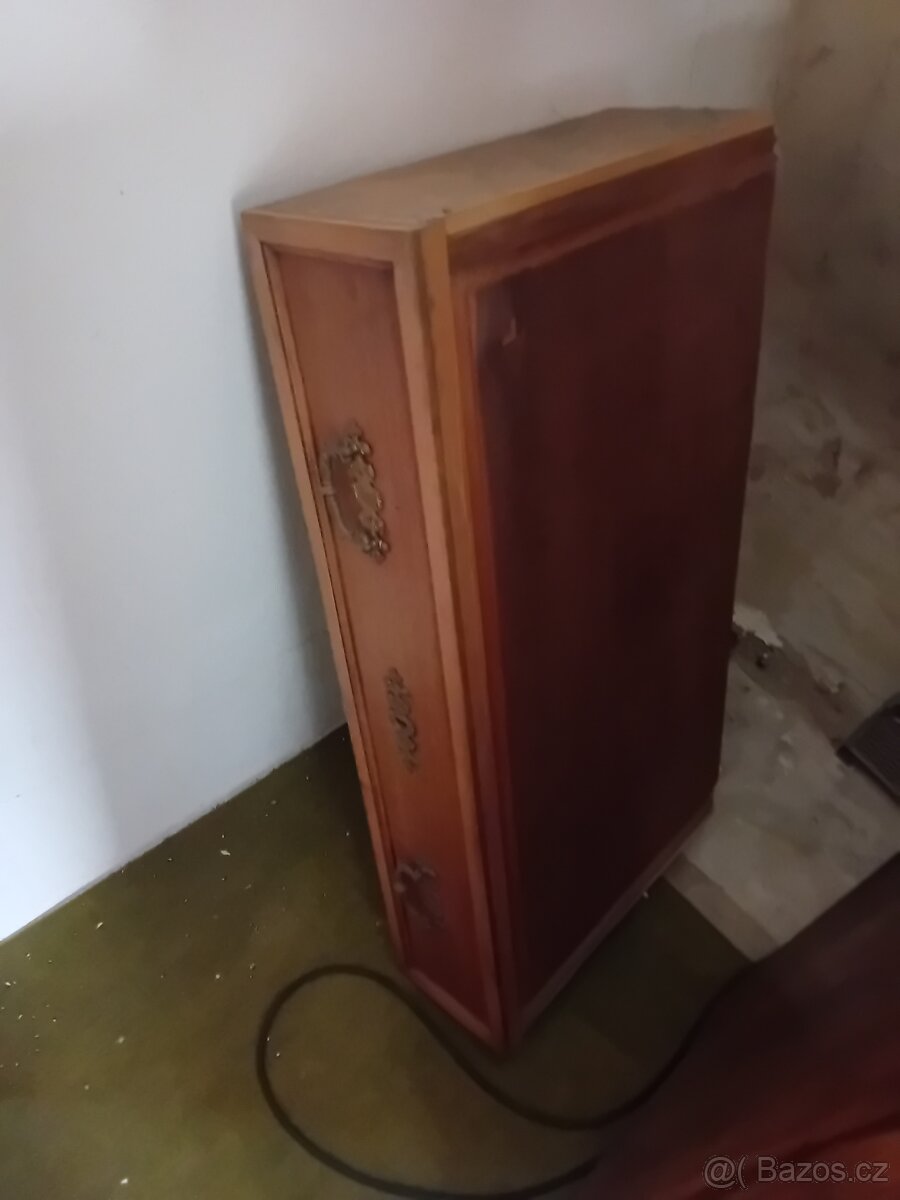 skříně - 13