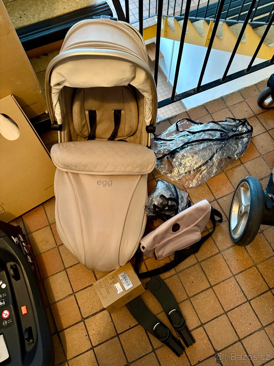 Kočárek EGG 2 – 9v1 | Feather | Isofix - 13