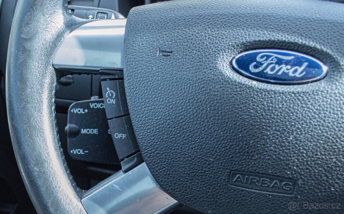 Ford Kuga 2.0 TDCi DPF Trend 4WD PowerShift - 13