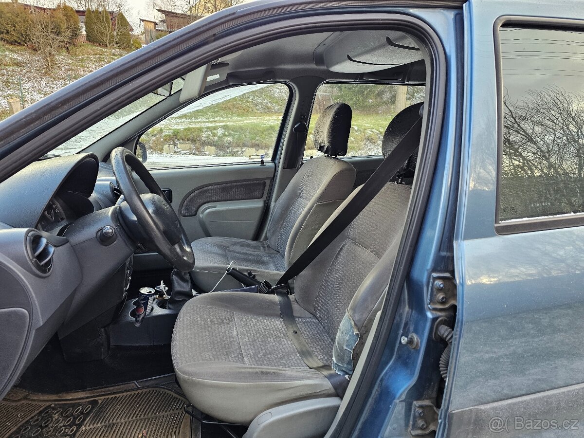 Dacia logan mcv 1.5dci ,rok 2009 - 13