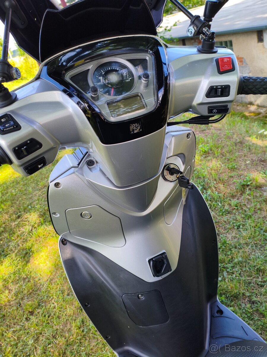 Kymco People 300GTi CZ TP - 13