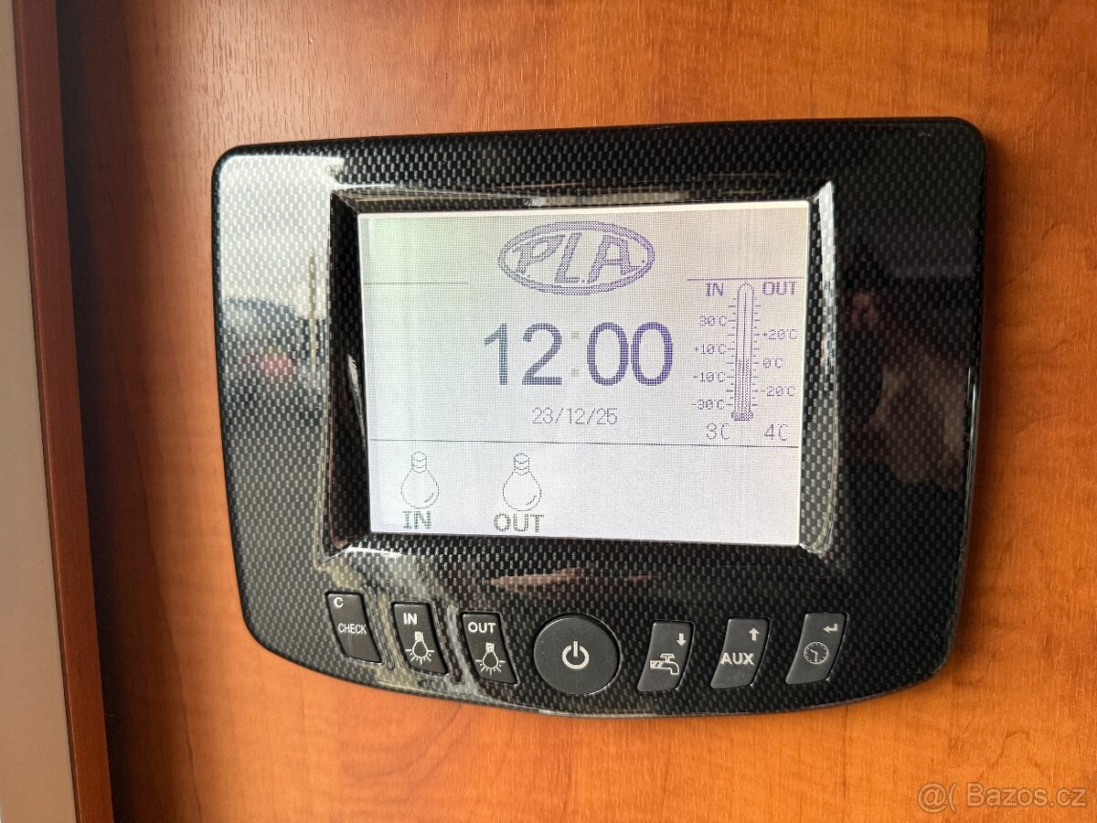 Obytné auto - P.L.A - 3.0l, automat, 2x klimatizace, solár - 13